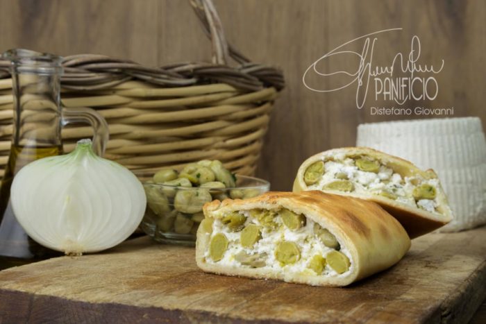 Ricotta, cipolla e fave