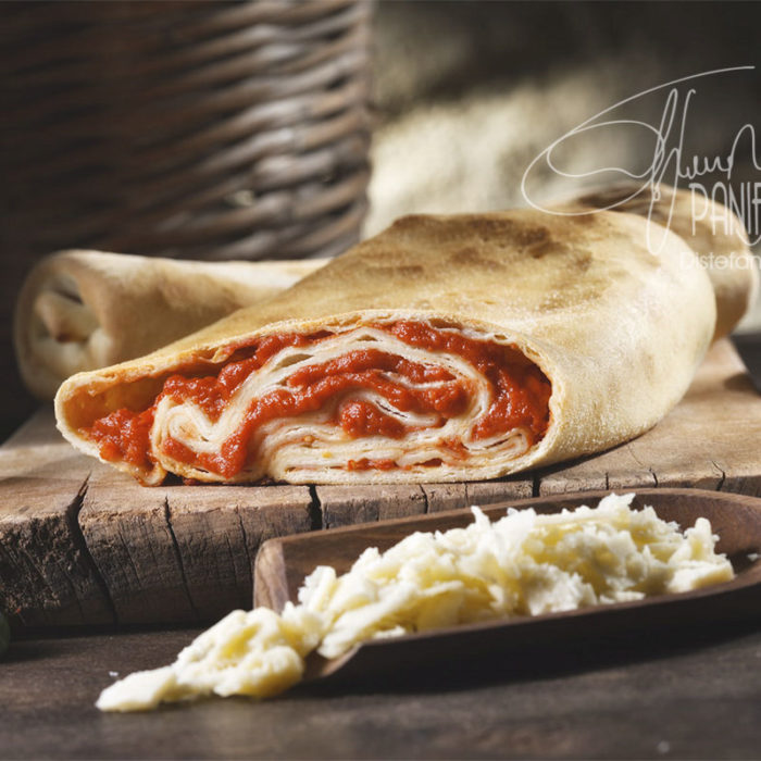 scaccia pomodoro e formaggio