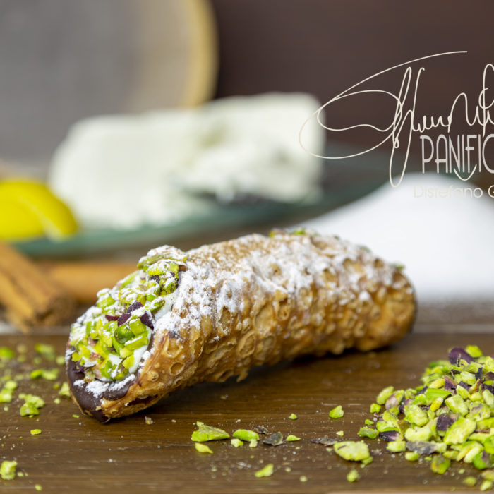 cannolo siciliano ricotta pistacchio